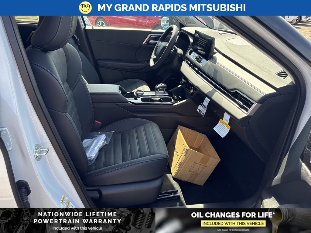 New 2026 Mitsubishi Outlander Trail Edition image 14