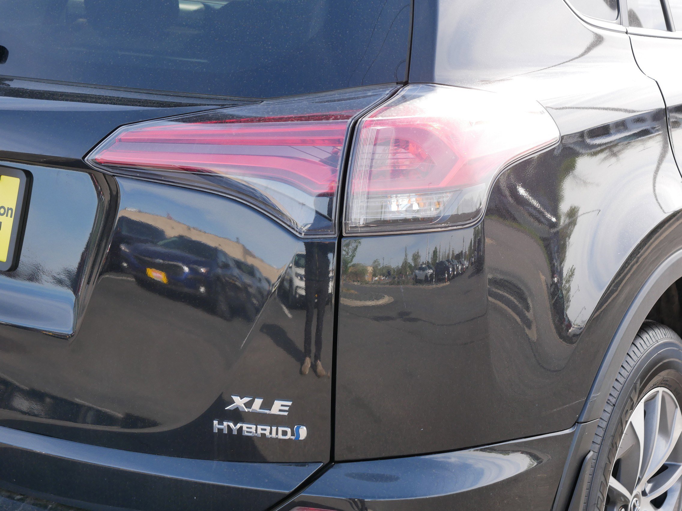 Used 2018 Toyota RAV4 XLE w/ Convenience Package AWD/4WD image 17