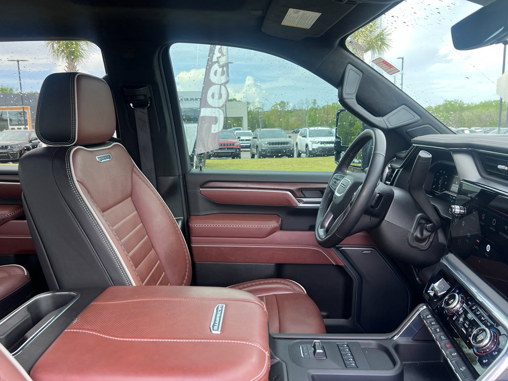 Used 2025 GMC Sierra 2500 Denali Ultimate image 17