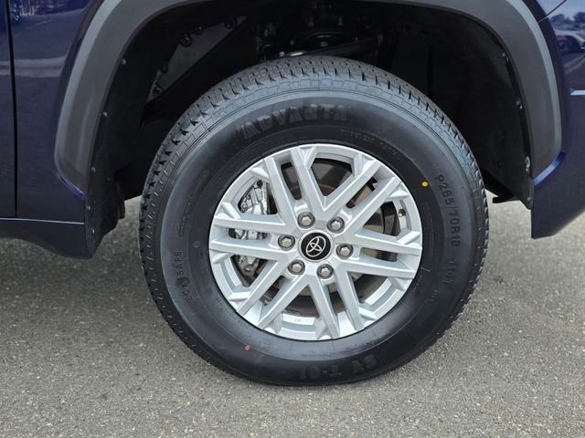 Used 2022 Toyota Tundra SR5 w/ SR5 Premium Package AWD/4WD image 8