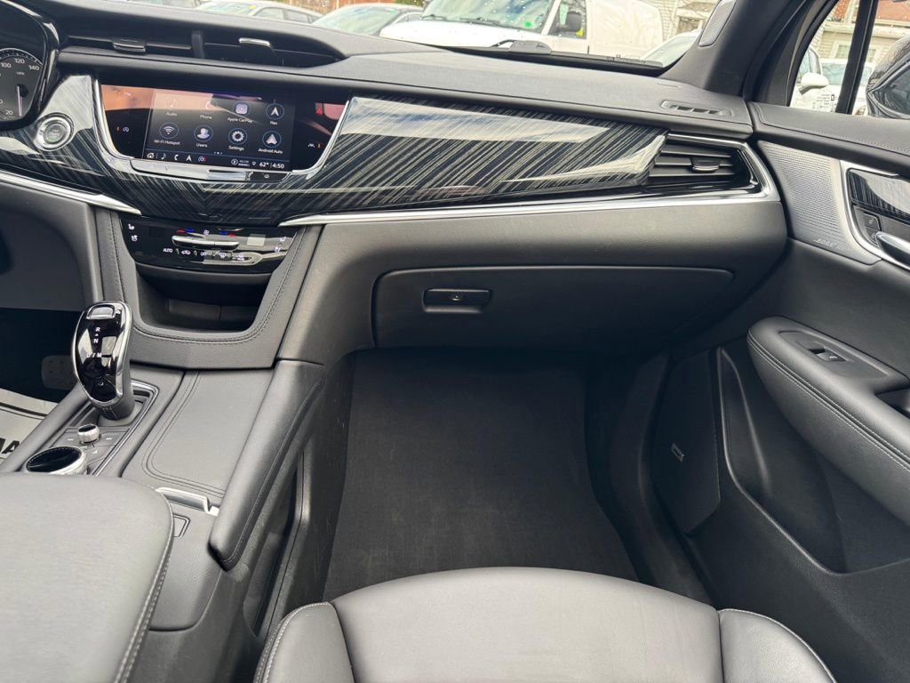 Used 2024 Cadillac XT6 Premium Luxury AWD/4WD image 21