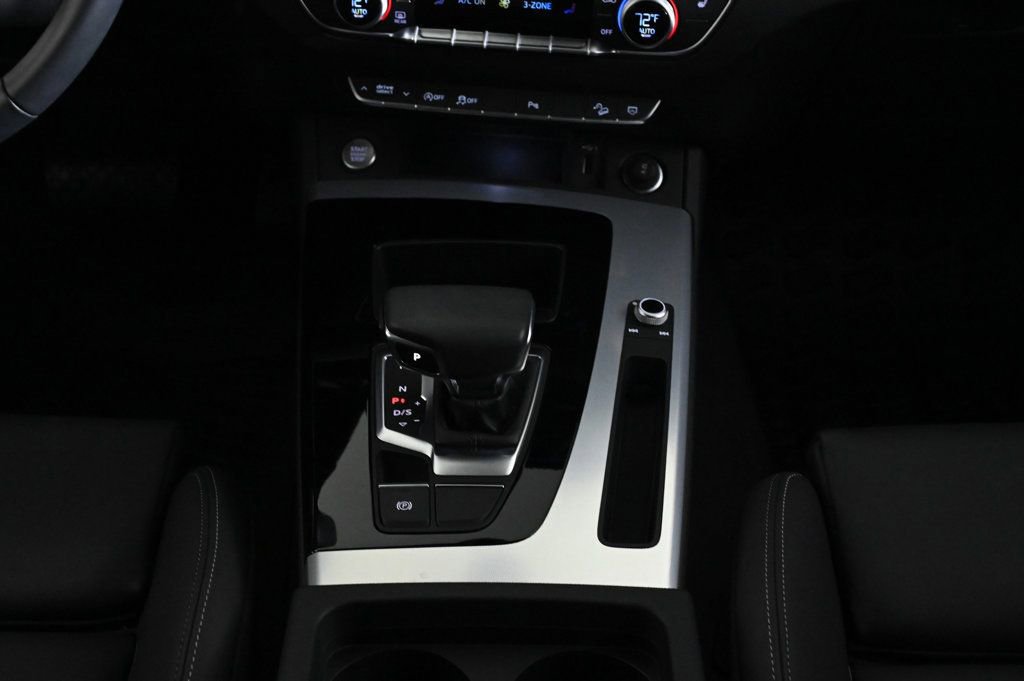 Certified 2025 Audi Q5 2.0T Premium w/ Convenience Plus Package image 14