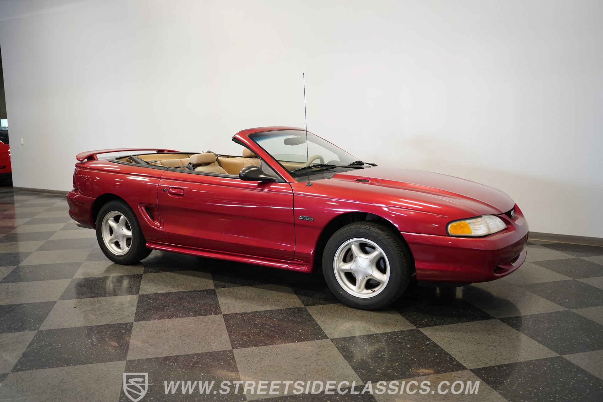 Used 1998 Ford Mustang GT RWD image 16