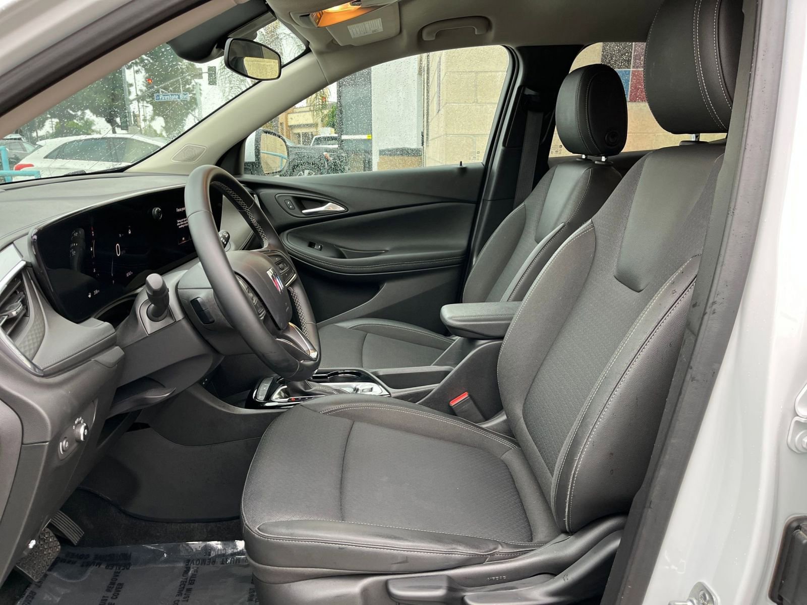 Used 2025 Buick Encore GX Preferred image 27