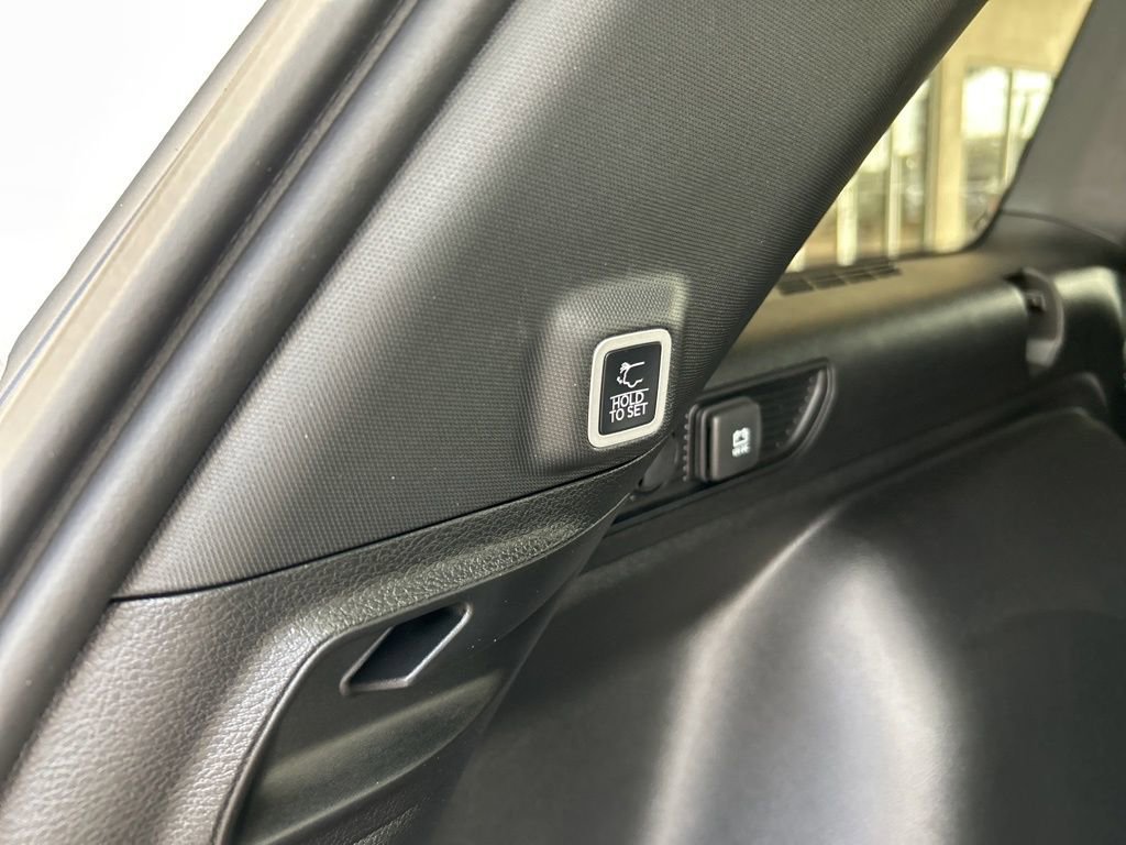 Used 2025 Jeep Grand Cherokee Altitude RWD image 37