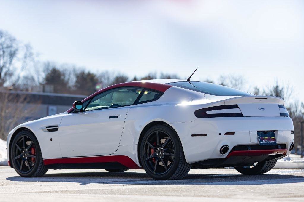 Used 2006 Aston Martin V8 Vantage Coupe image 17