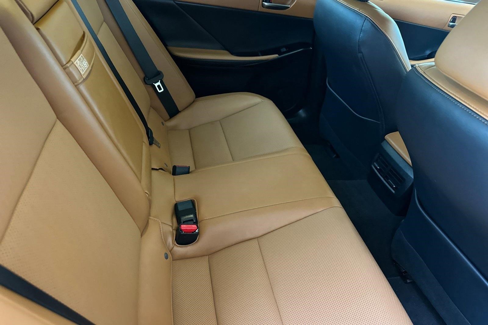 Certified 2024 Lexus IS 300 F Sport RWD image 28