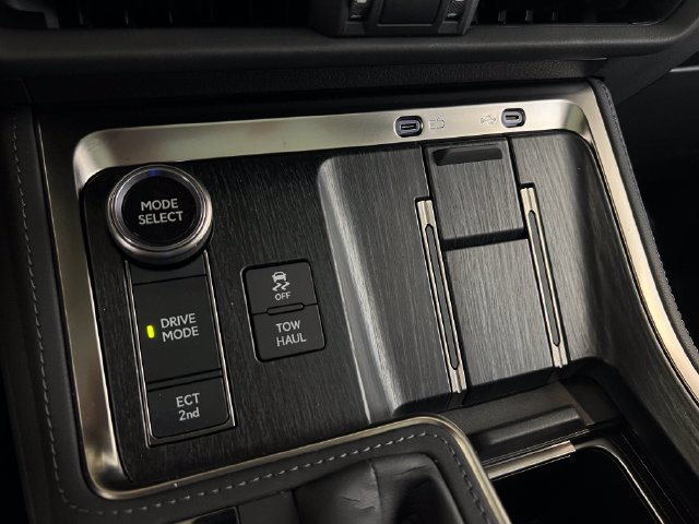 Certified 2025 Lexus GX 550 w/ Accessory Package (2T) AWD/4WD image 29