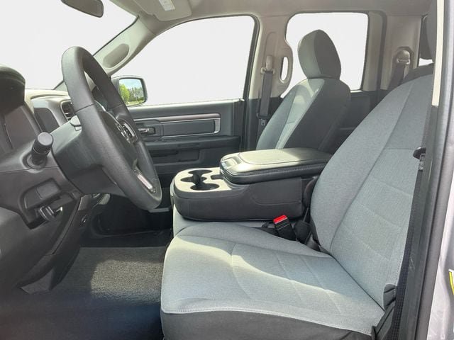 Used 2024 RAM 1500 Classic SLT AWD/4WD image 12