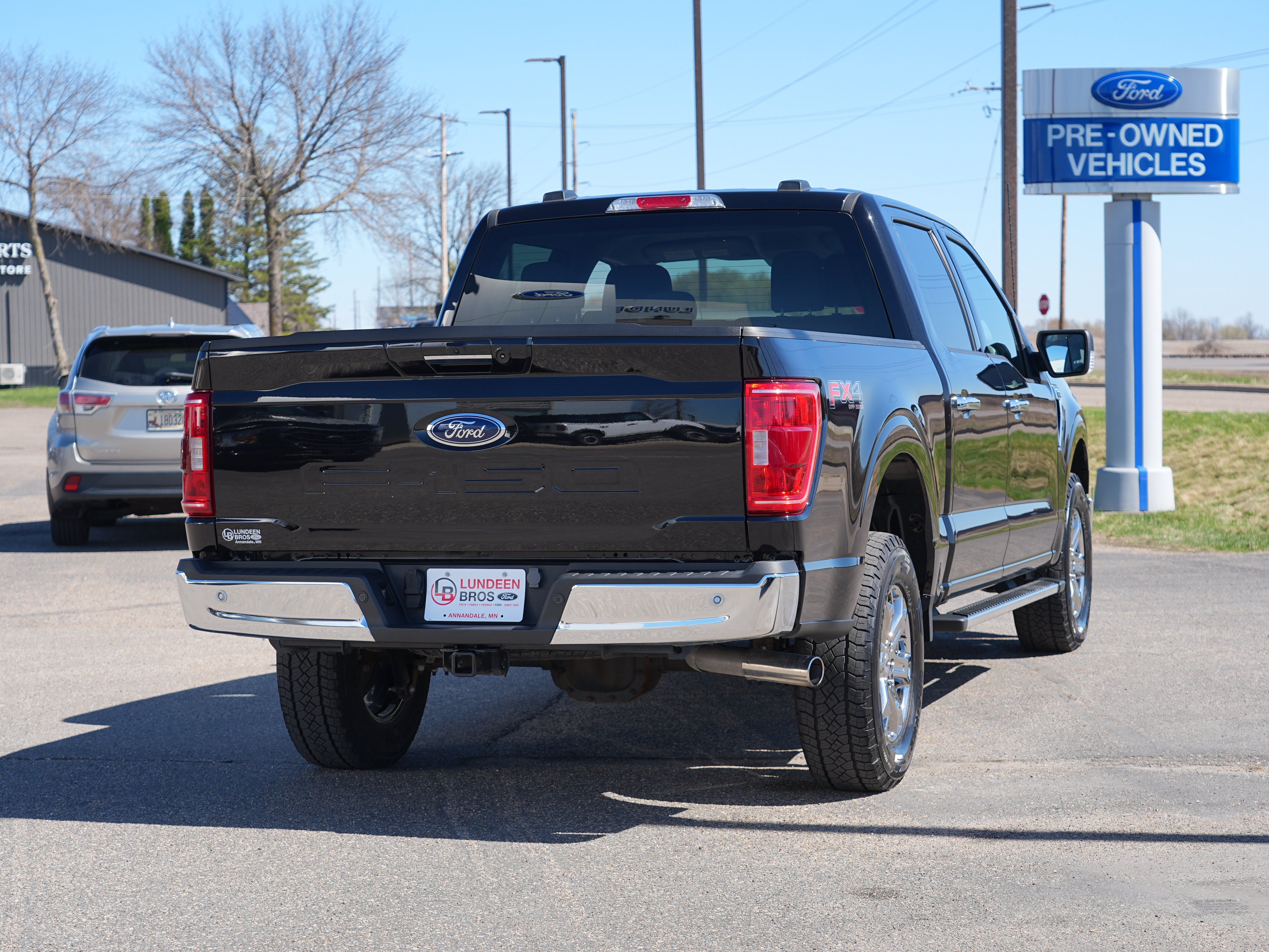 Used 2023 Ford F150 4x4 SuperCrew image 3