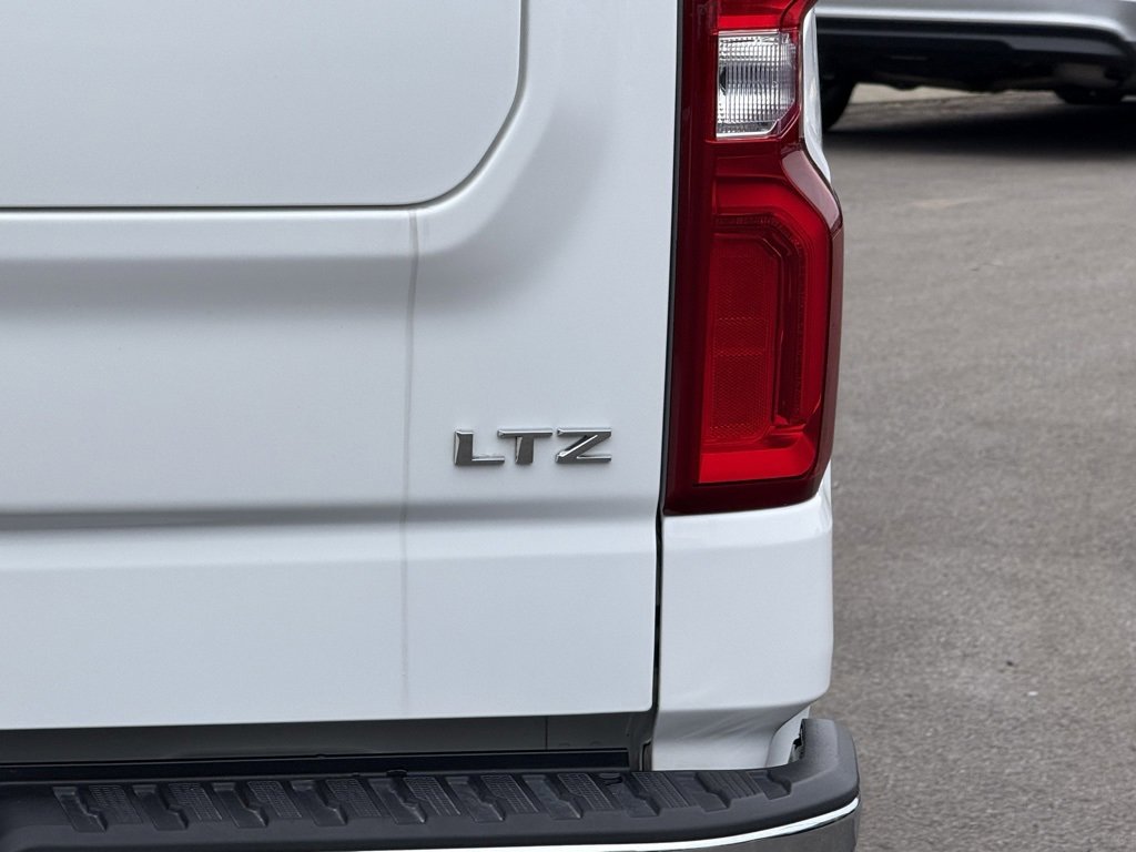 Used 2025 Chevrolet Silverado 1500 LTZ w/ LTZ Premium Package image 39