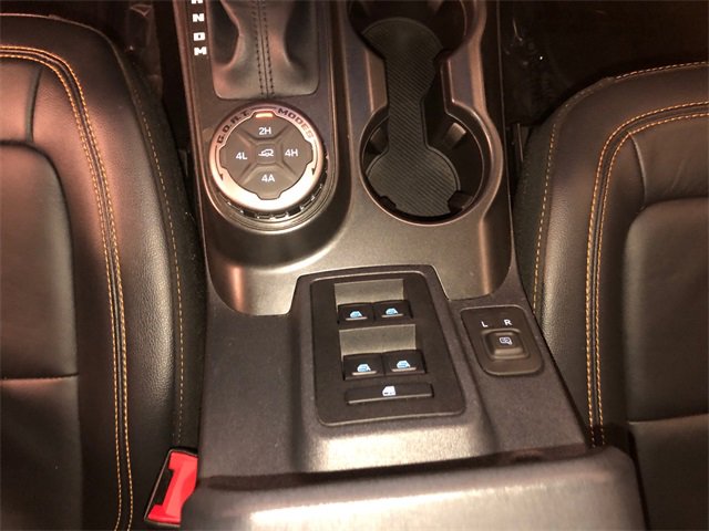 Used 2023 Ford Bronco Badlands image 24
