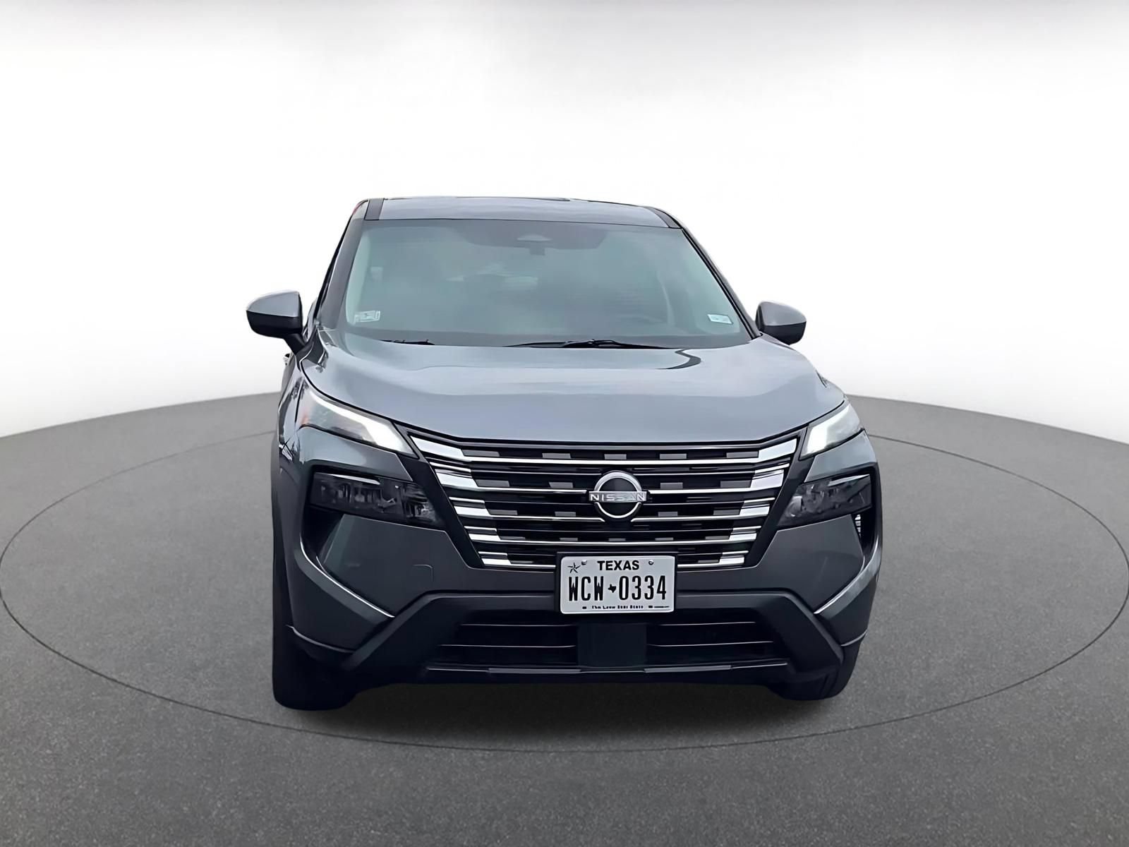 Used 2025 Nissan Rogue SV AWD/4WD image 4