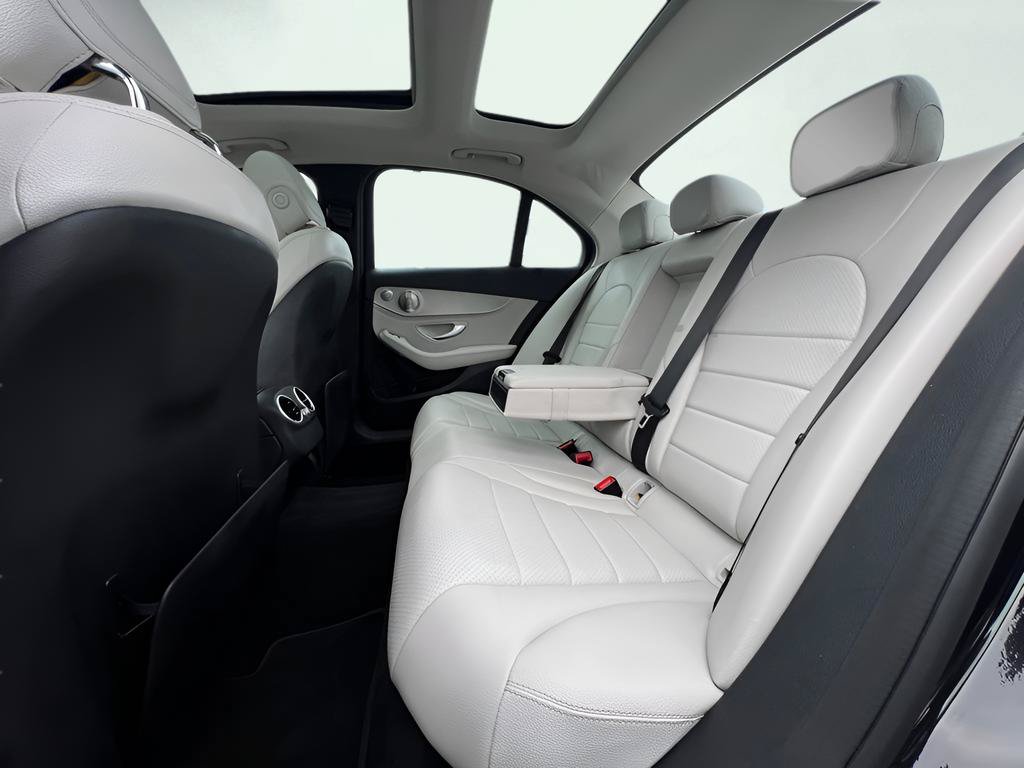 Used 2015 Mercedes-Benz C 300 4MATIC Sedan image 21