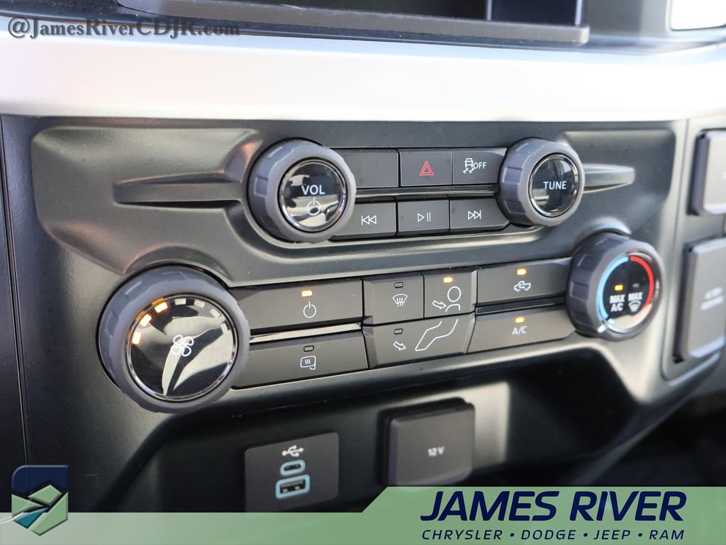 Used 2025 Ford F250 XLT image 35