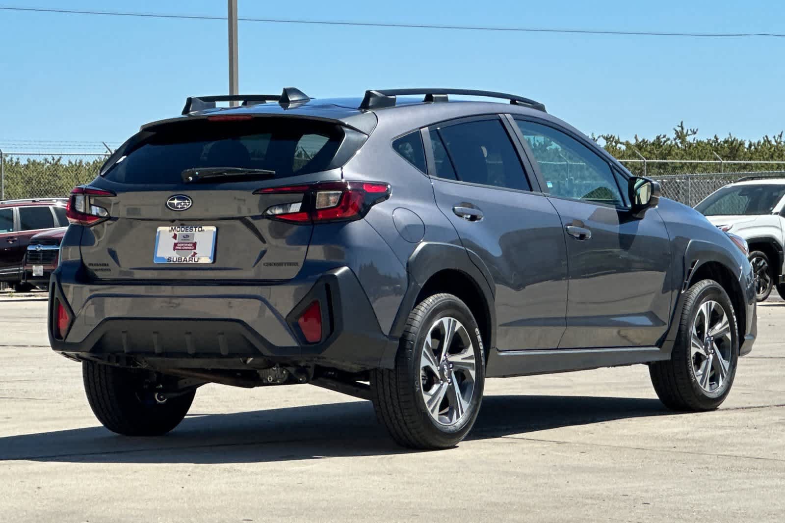 Used 2026 Subaru Crosstrek 2.5i Premium AWD/4WD image 3