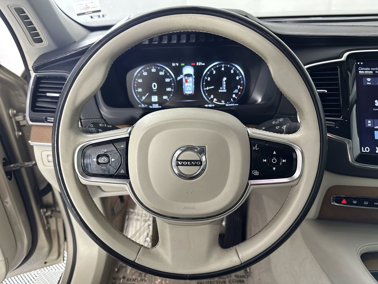 Used 2016 Volvo XC90 T6 Inscription w/ Vision Package AWD/4WD image 14