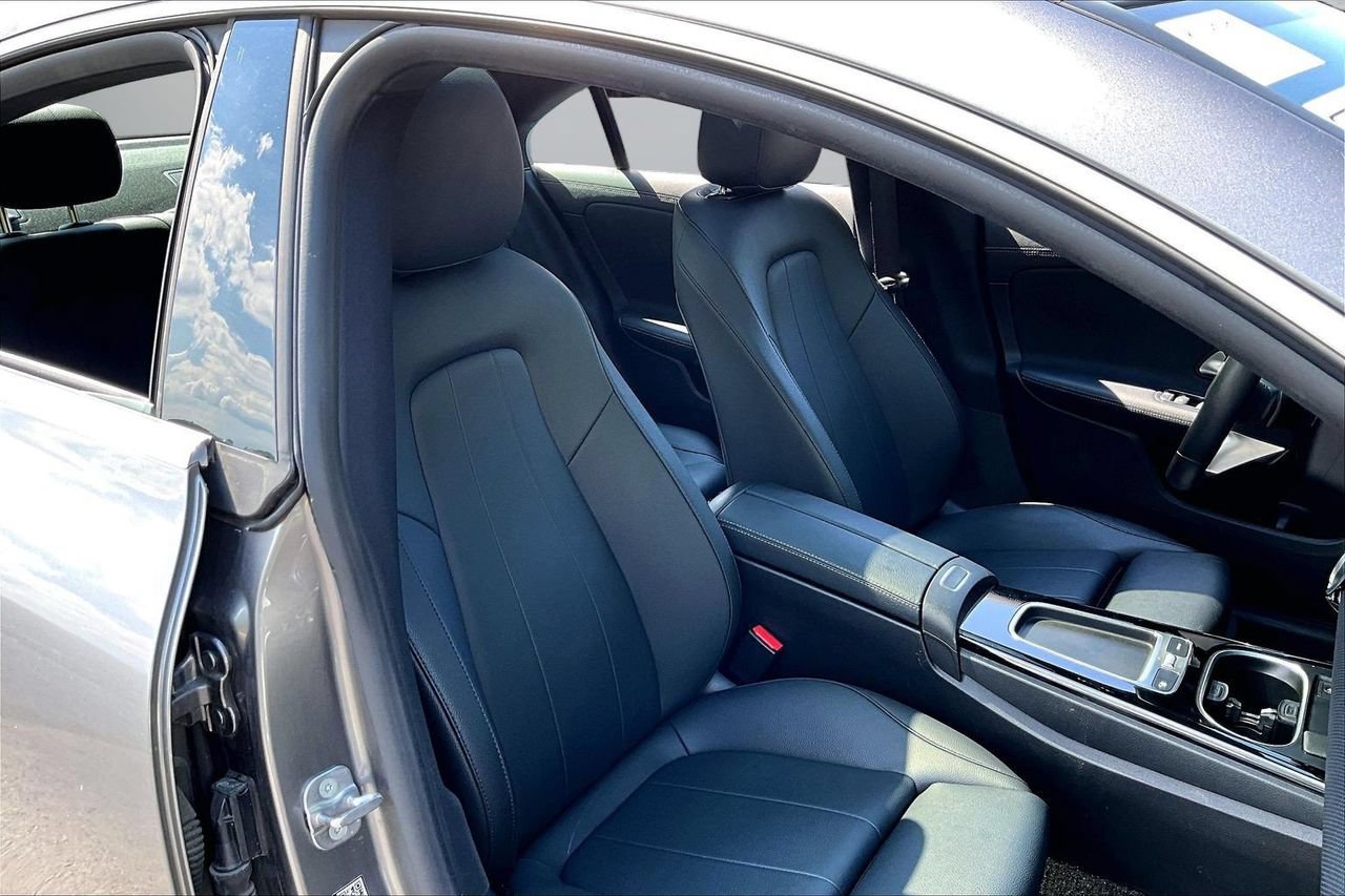 Used 2025 Mercedes-Benz CLA 250 image 23