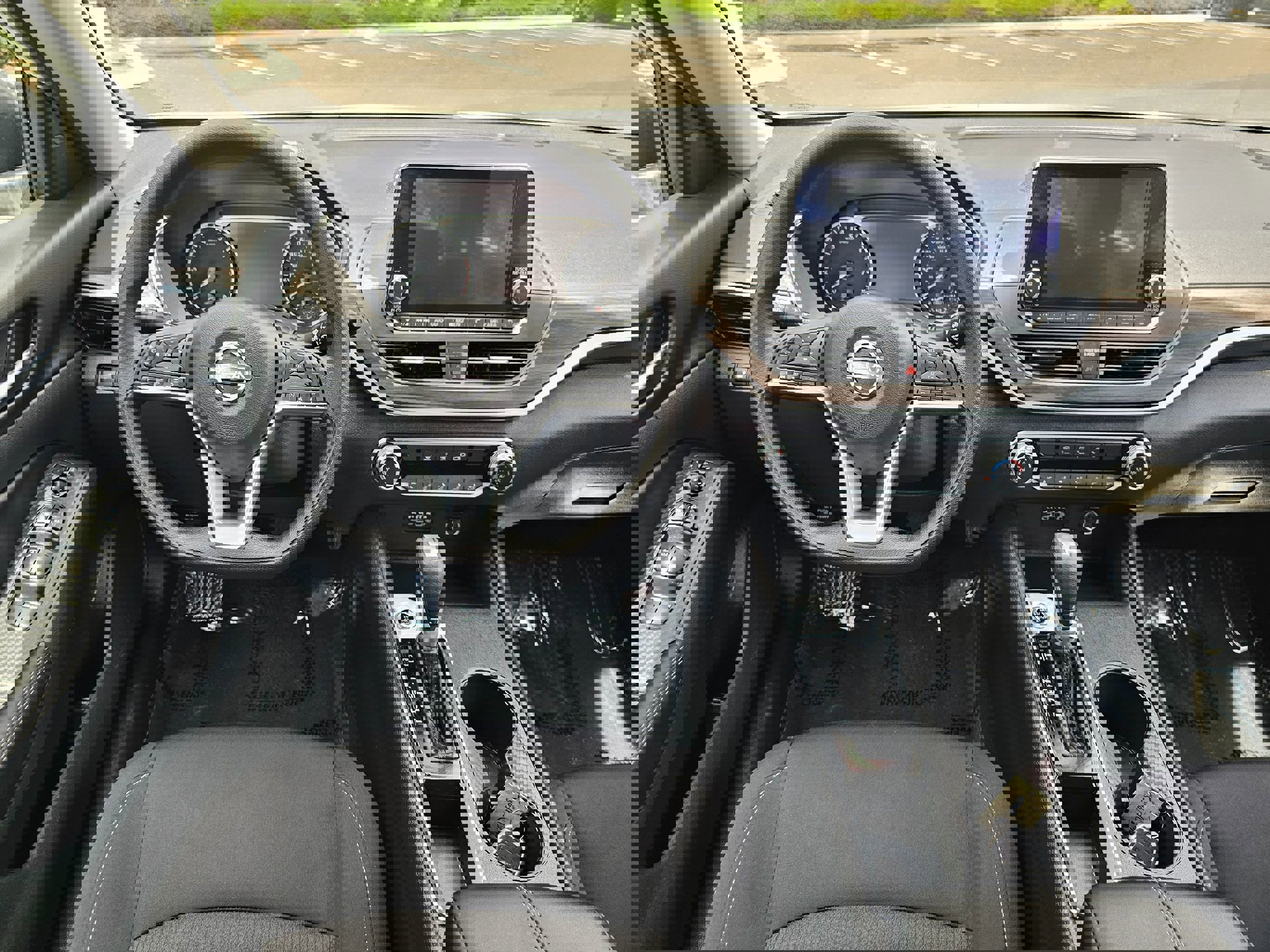 Used 2025 Nissan Altima 2.5 SV image 20