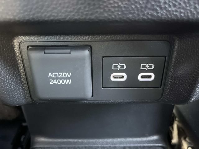Used 2024 Toyota Tacoma Limited AWD/4WD image 18