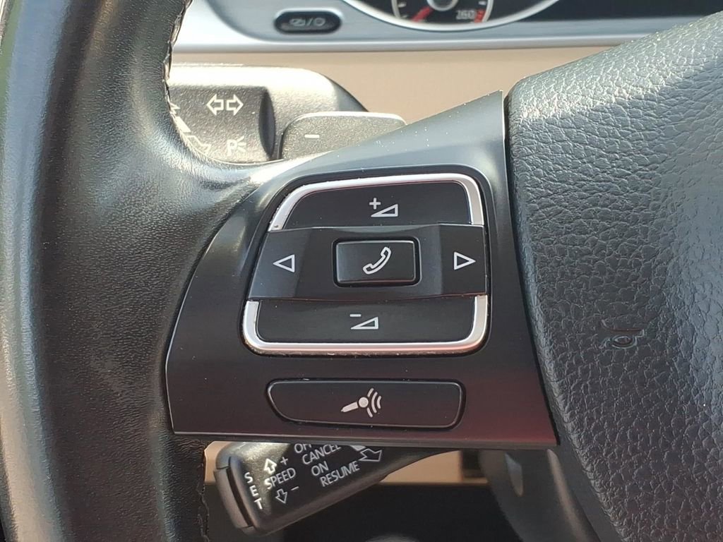 Used 2016 Volkswagen CC R-Line FWD image 17