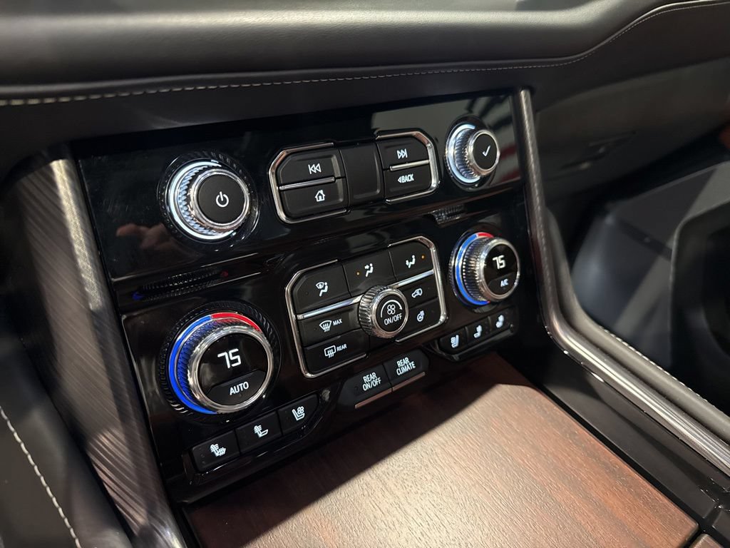 Used 2024 GMC Yukon Denali Ultimate AWD/4WD image 33