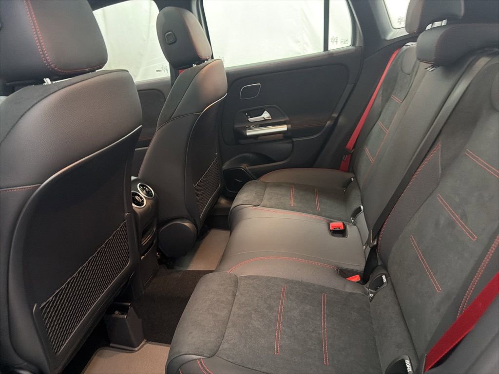 New 2026 Mercedes-Benz GLA 35 AMG 4MATIC image 20
