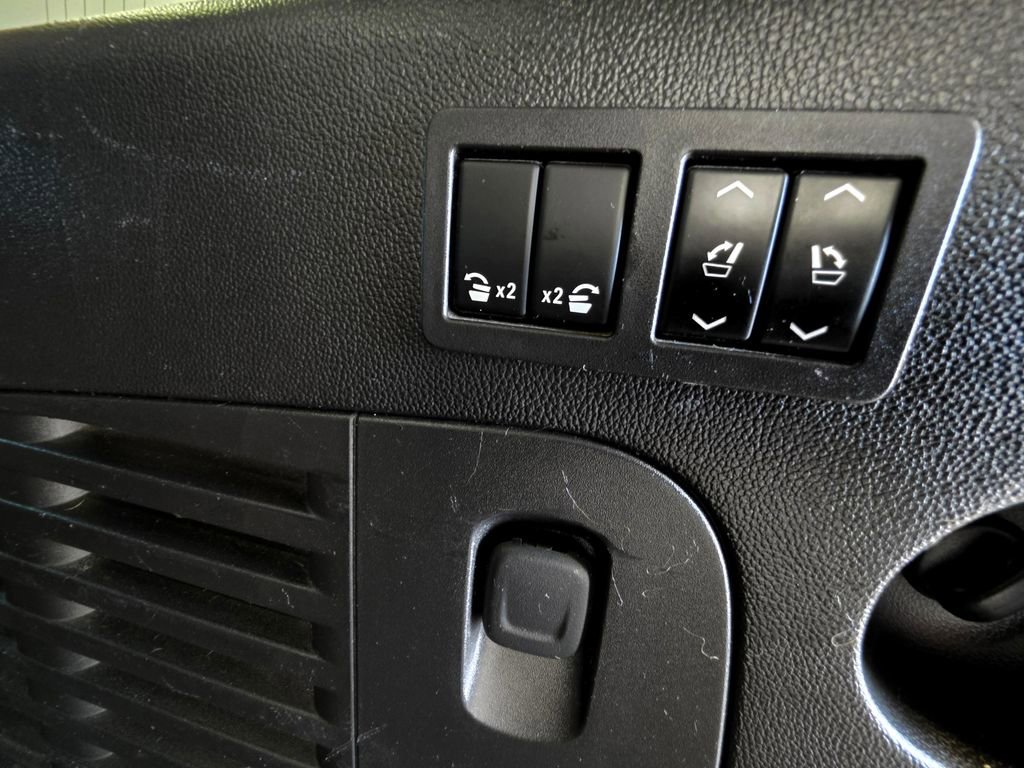 Used 2016 Chevrolet Suburban LT AWD/4WD image 9