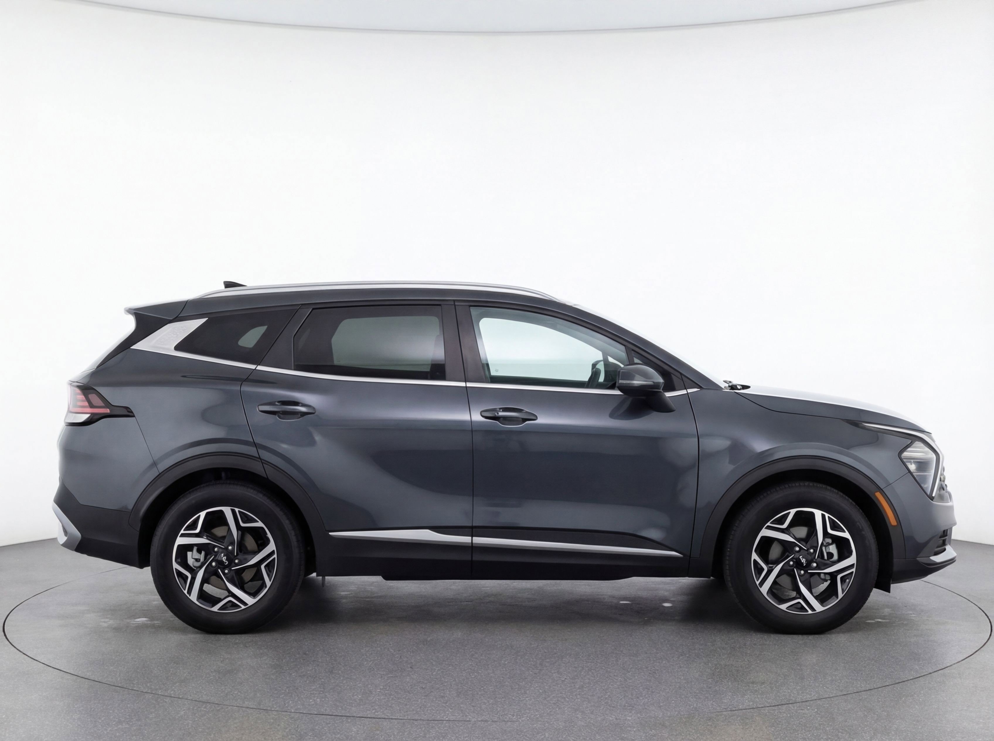 Used 2025 Kia Sportage LX FWD image 11