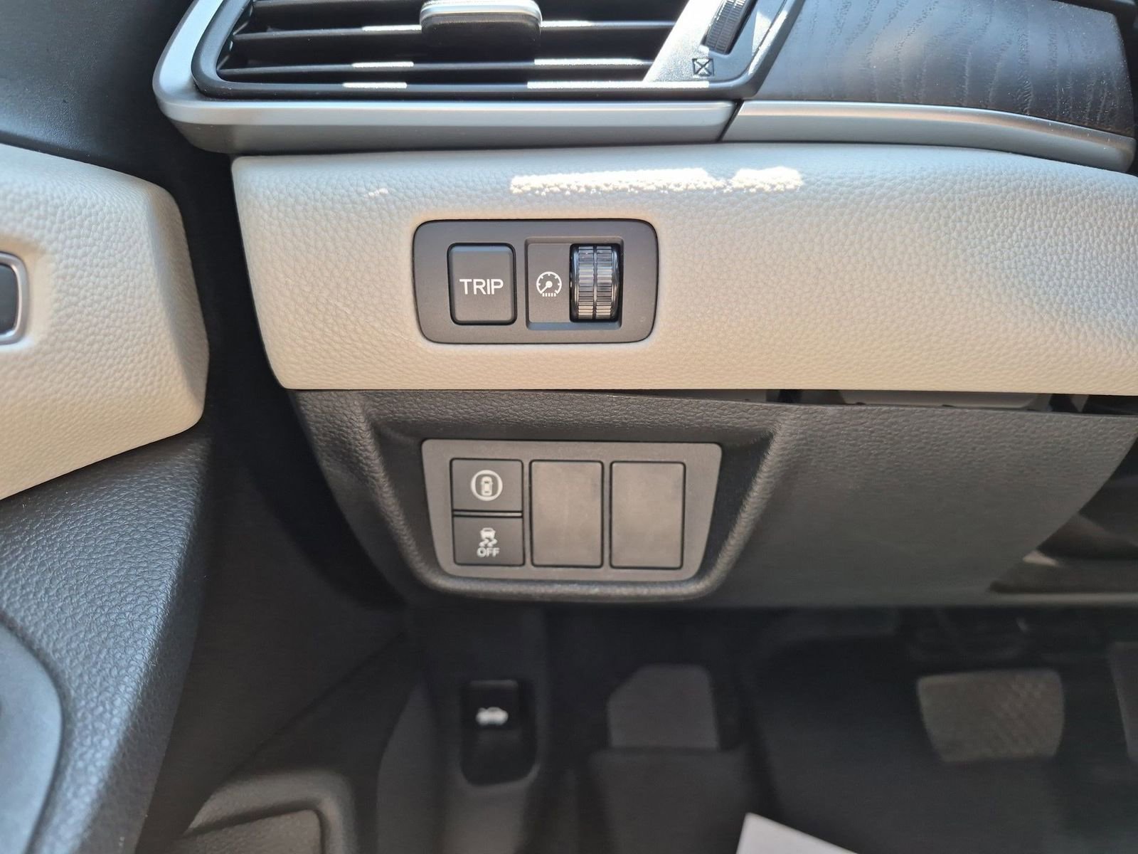 Used 2018 Honda Accord EX-L image 17