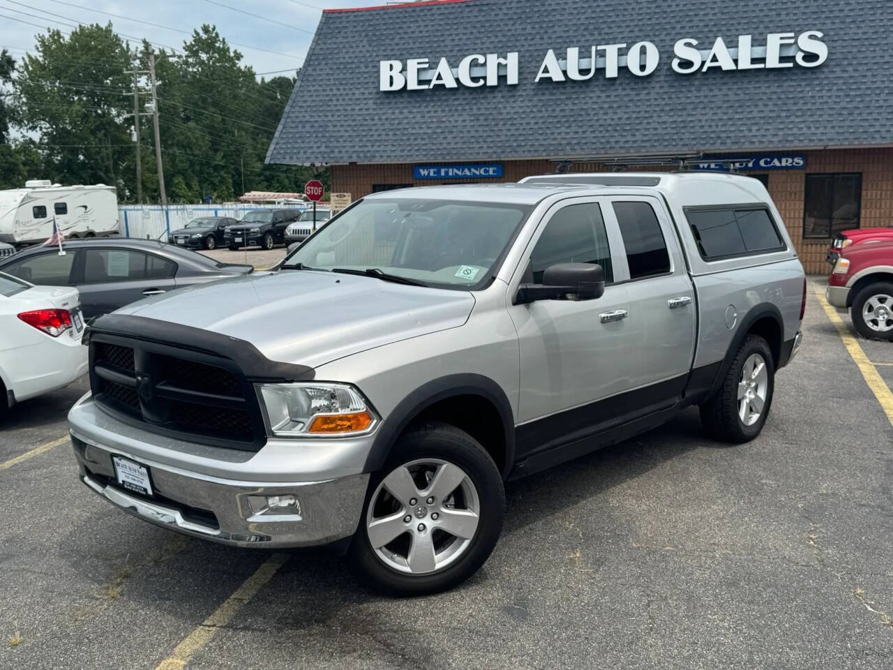 Used 2009 Dodge Ram 1500 Truck SLT w/ Light Group AWD/4WD image 2