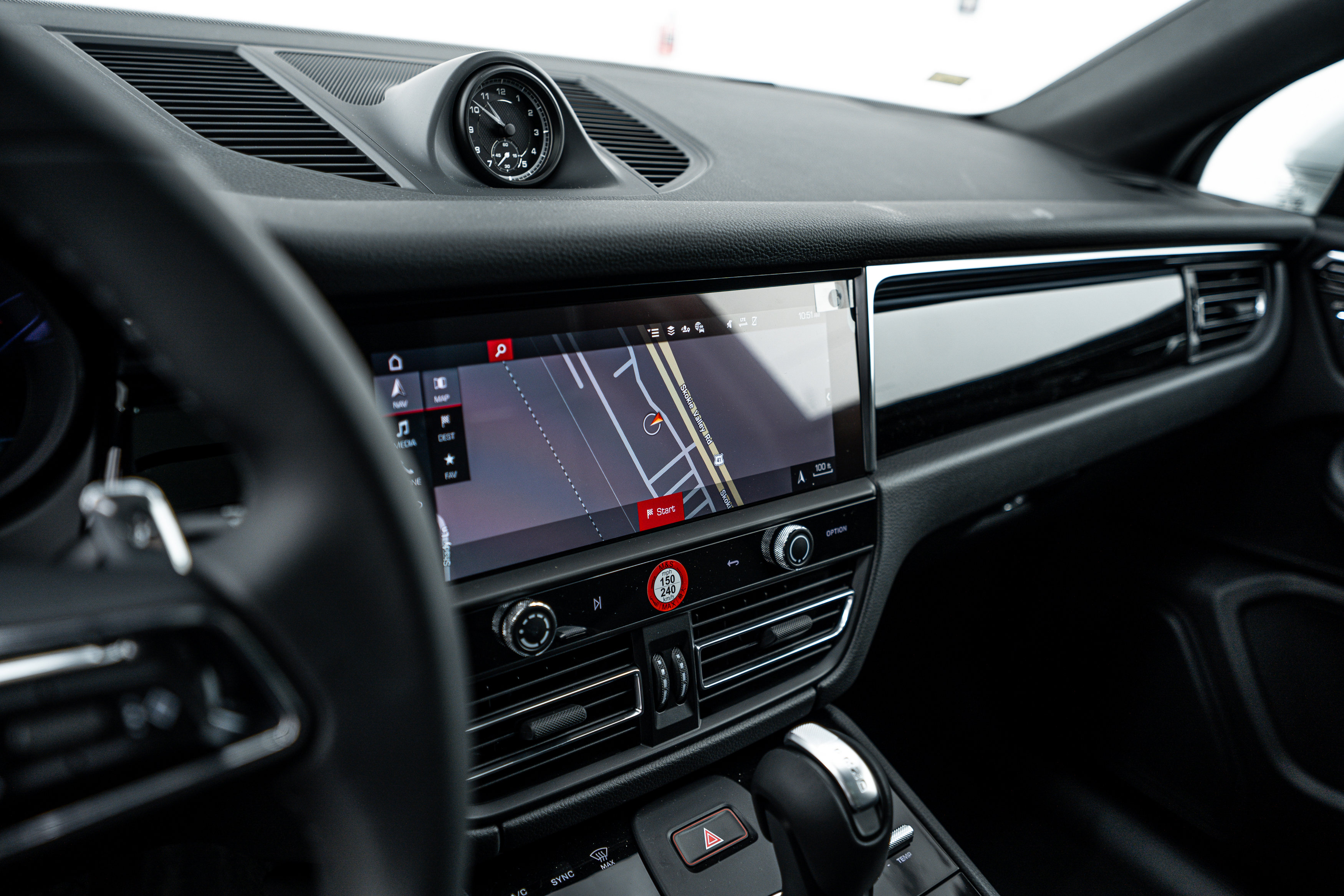 New 2026 Porsche Macan image 16