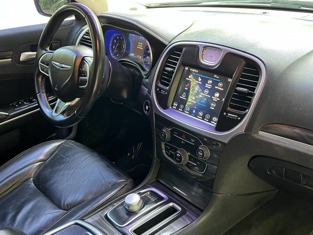 Used 2018 Chrysler 300 Touring L AWD/4WD image 26