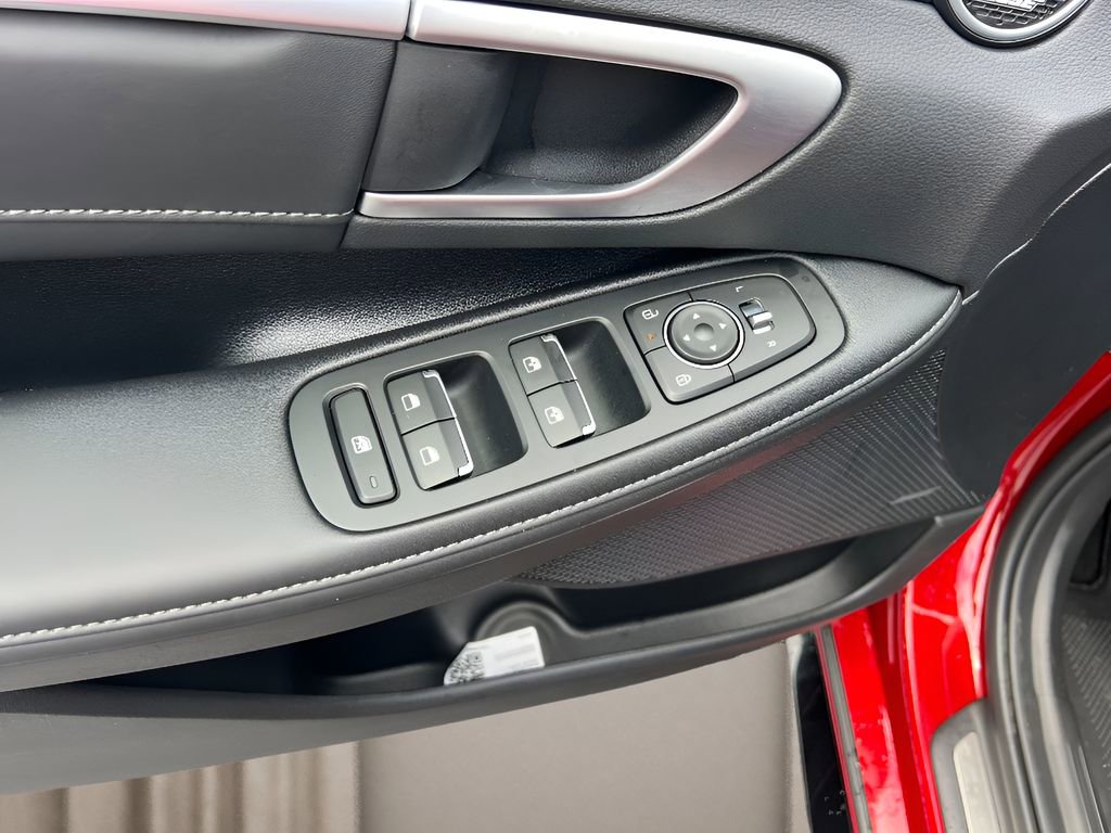 New 2025 Hyundai Sonata Limited image 17