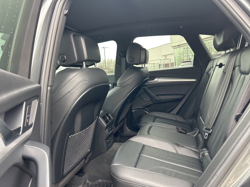 Used 2020 Audi Q5 2.0T Titanium Premium Plus image 10