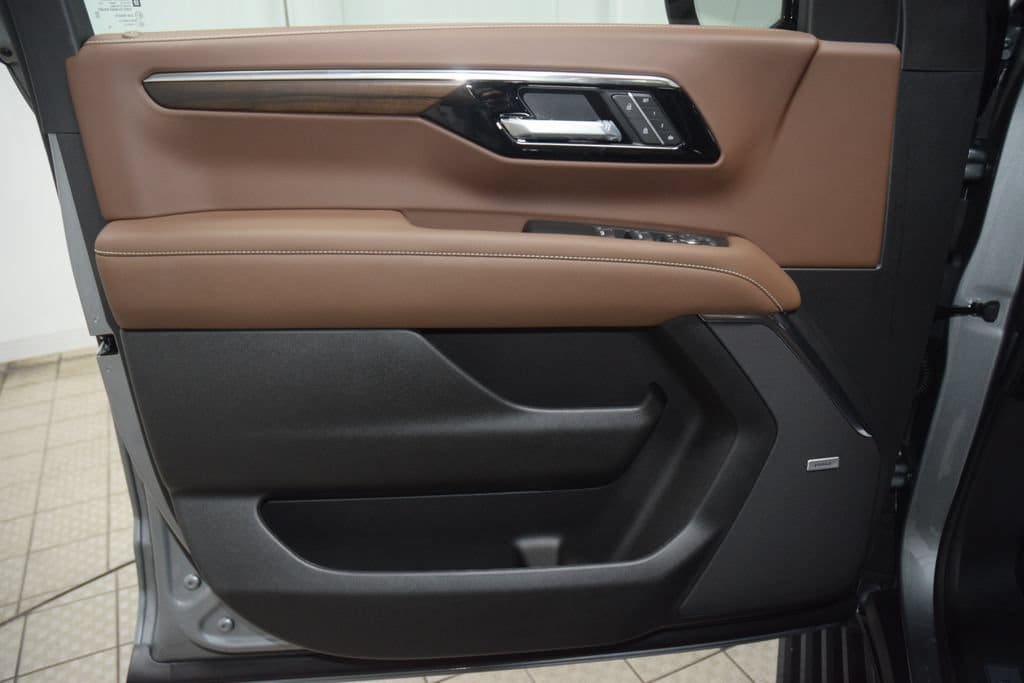 New 2026 Chevrolet Suburban High Country AWD/4WD image 49