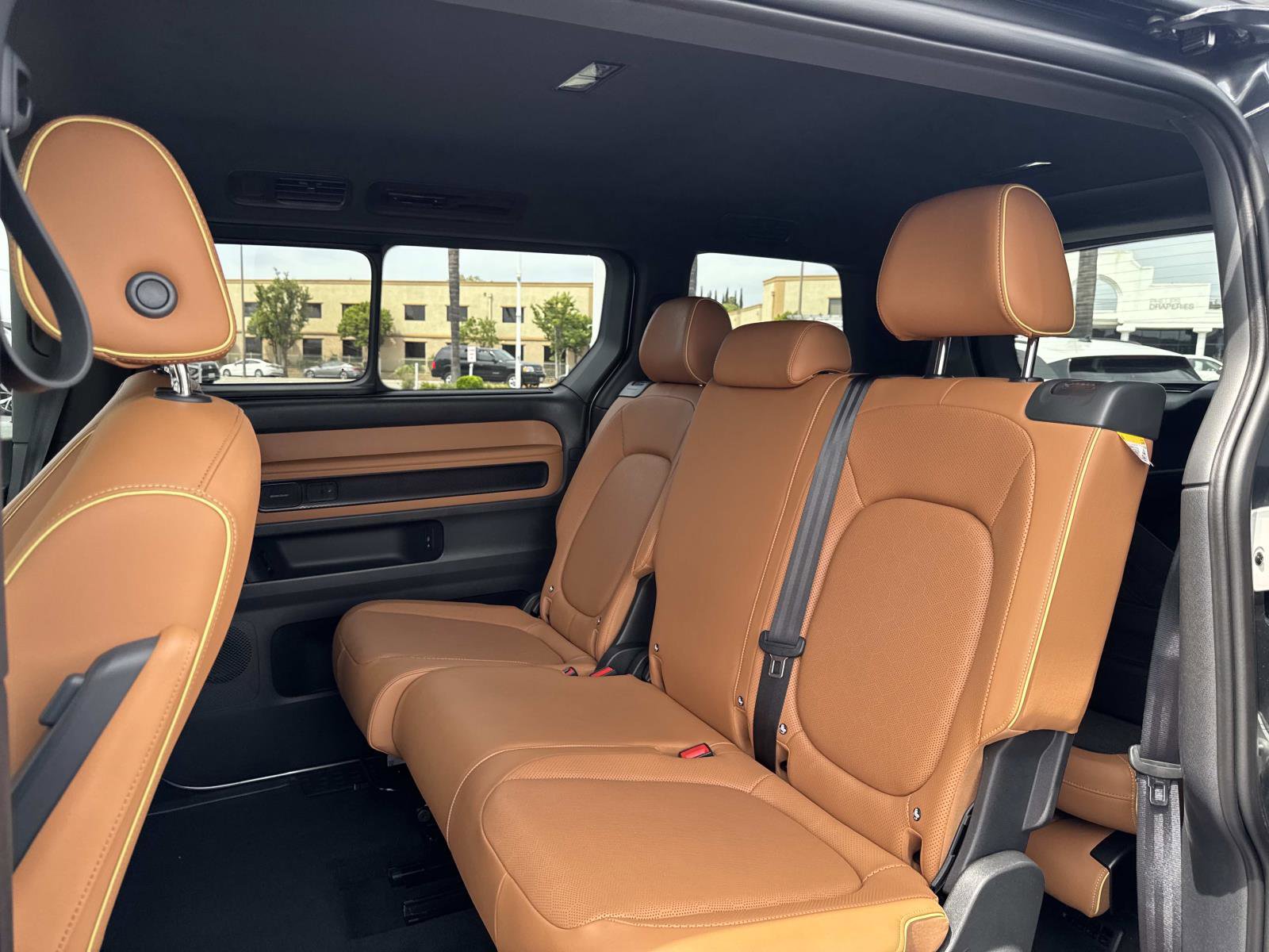 Certified 2025 Volkswagen ID. Buzz Pro S Plus RWD image 10