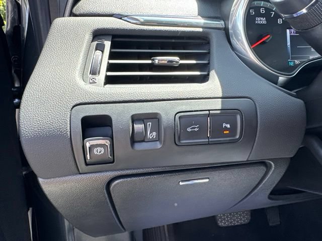 Used 2018 Chevrolet Impala Premier FWD image 23