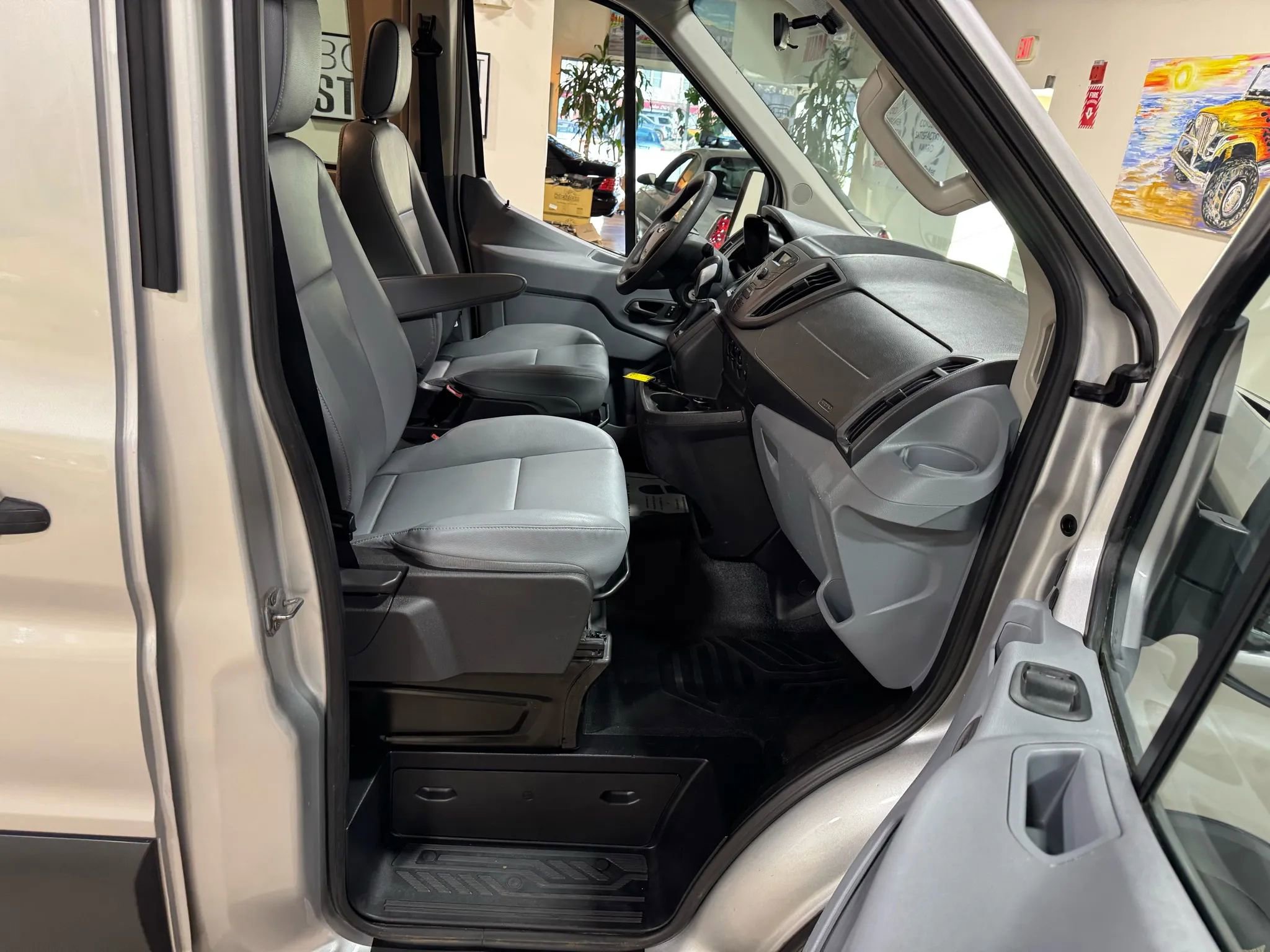 Used 2015 Ford Transit 350 148 Medium Roof image 32