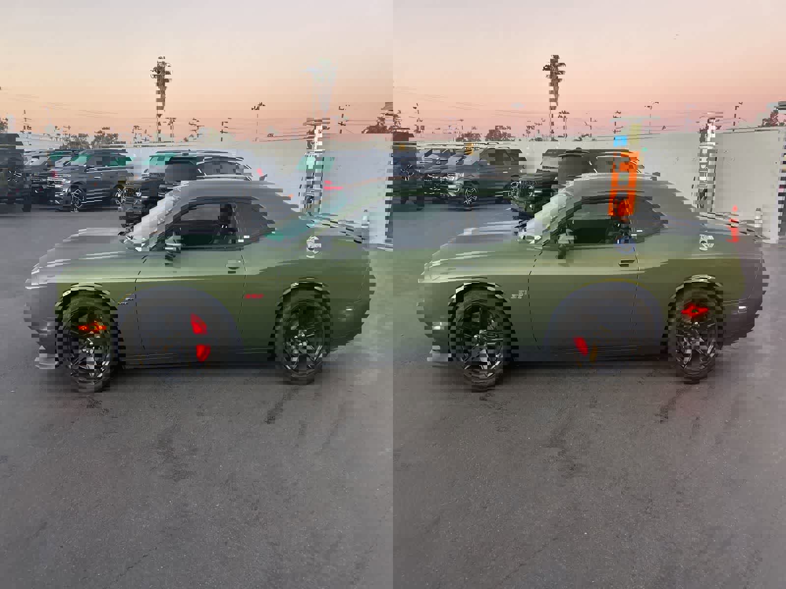 Used 2018 Dodge Challenger SRT w/ Technology Group image 4