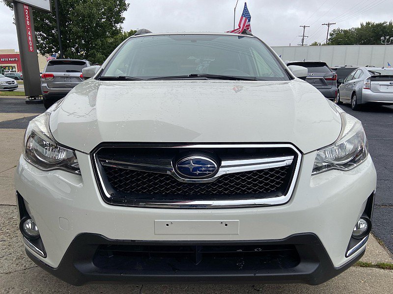 Used 2017 Subaru Crosstrek 2.0i Premium w/ Moonroof Package AWD/4WD image 8