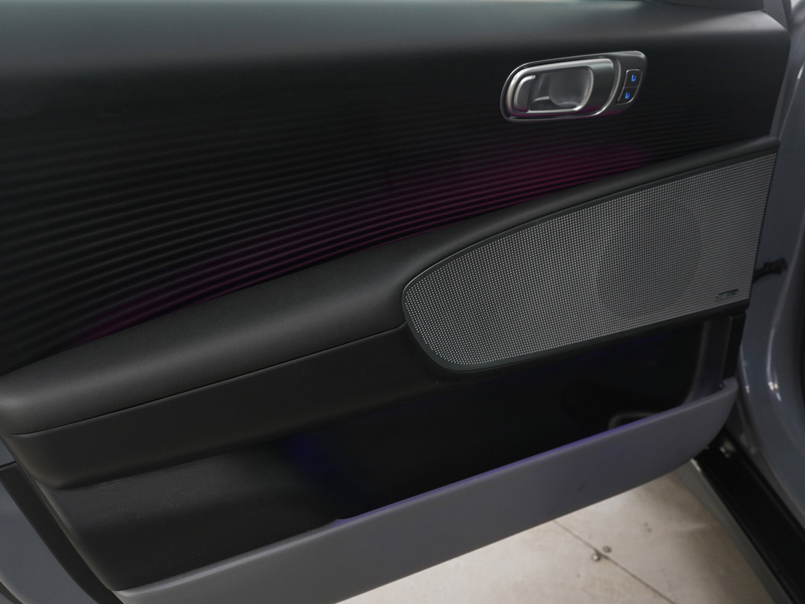 Used 2023 Hyundai Ioniq 6 Limited image 25