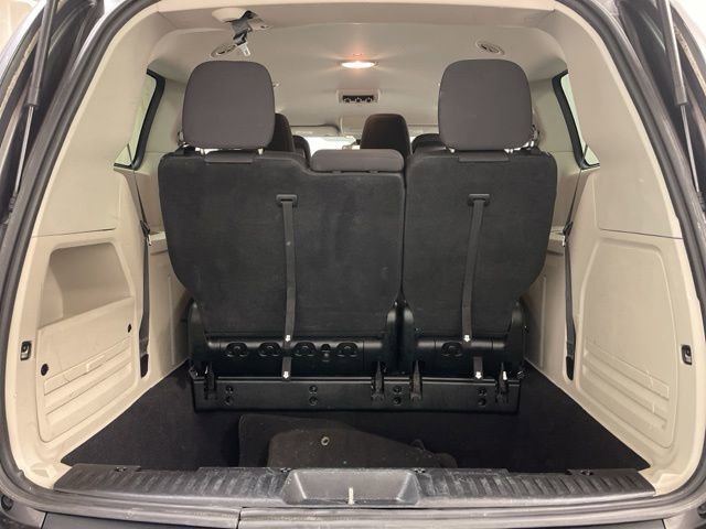 Used 2018 Dodge Grand Caravan SE w/ UConnect Hands-Free Group image 5