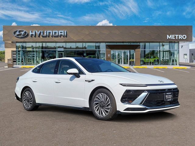 New 2025 Hyundai Sonata Limited image 1