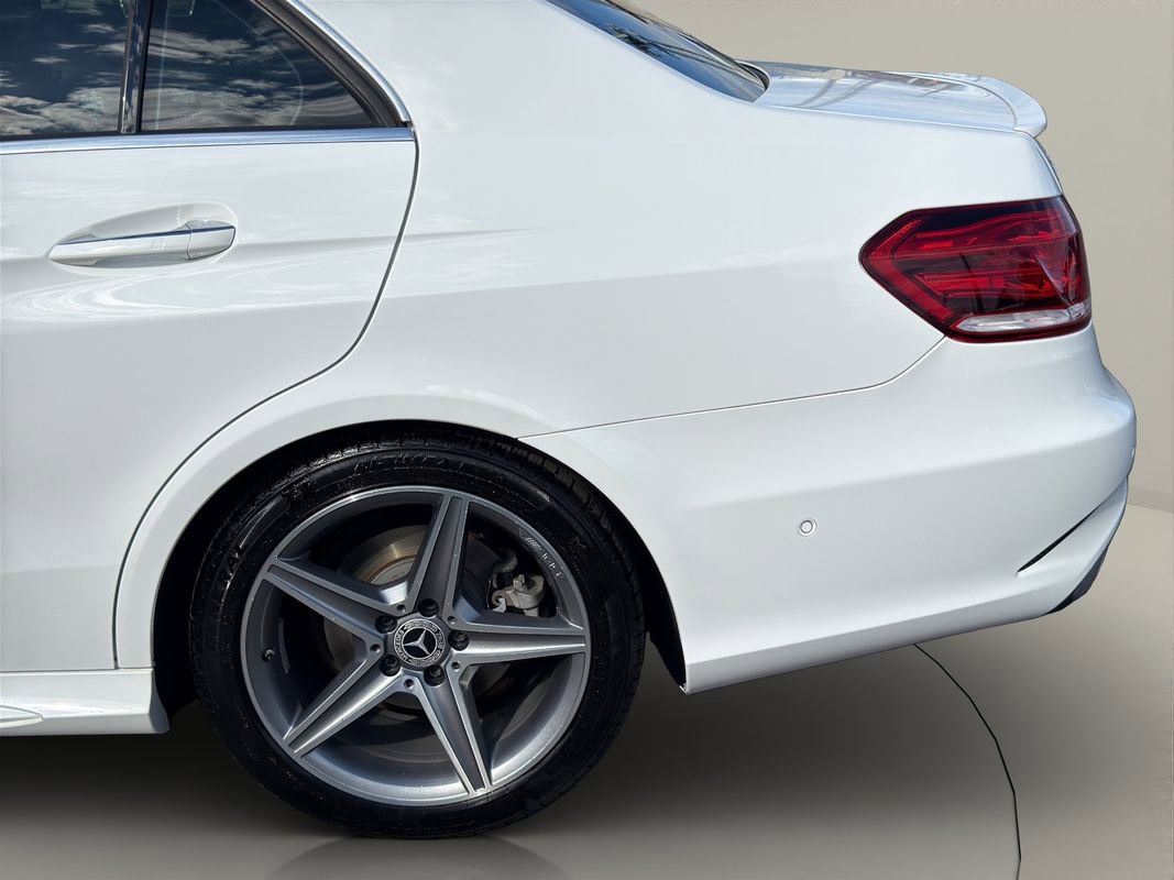 Used 2016 Mercedes-Benz E 350 4MATIC Sedan image 23