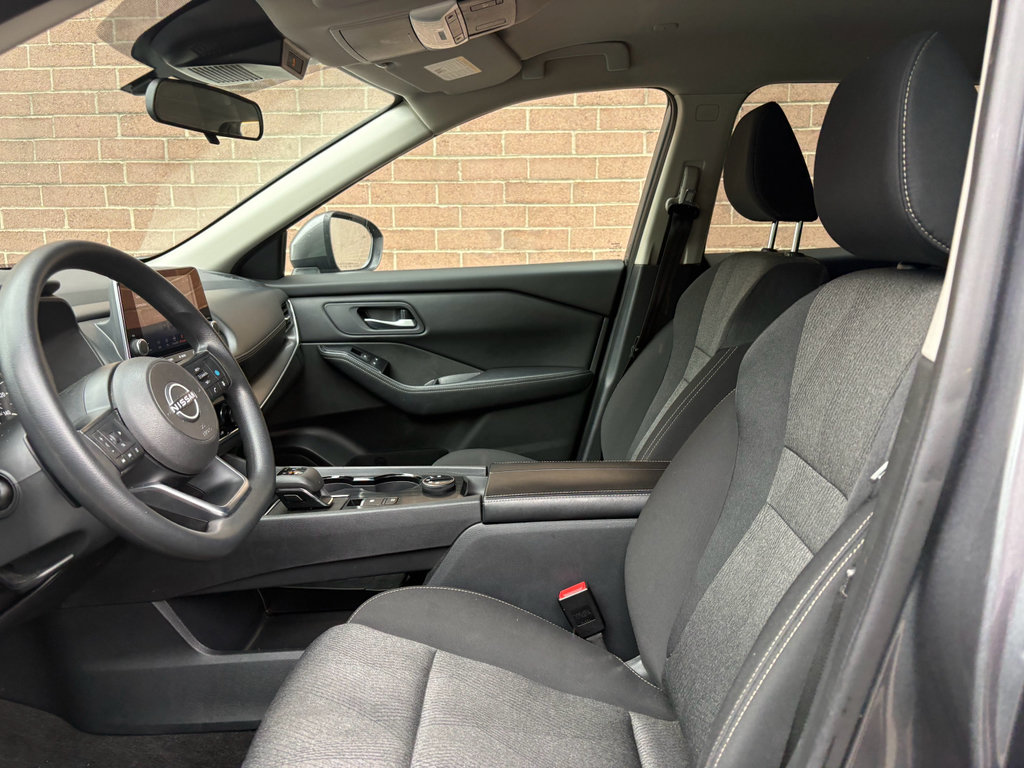 Used 2024 Nissan Rogue SV AWD/4WD image 11