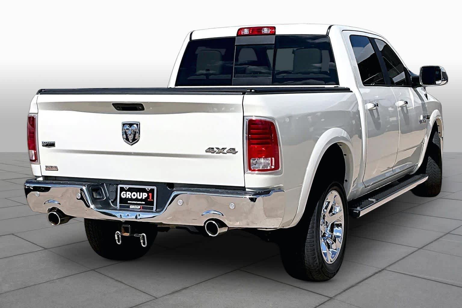 Used 2018 RAM 1500 Laramie w/ Convenience Group AWD/4WD image 14