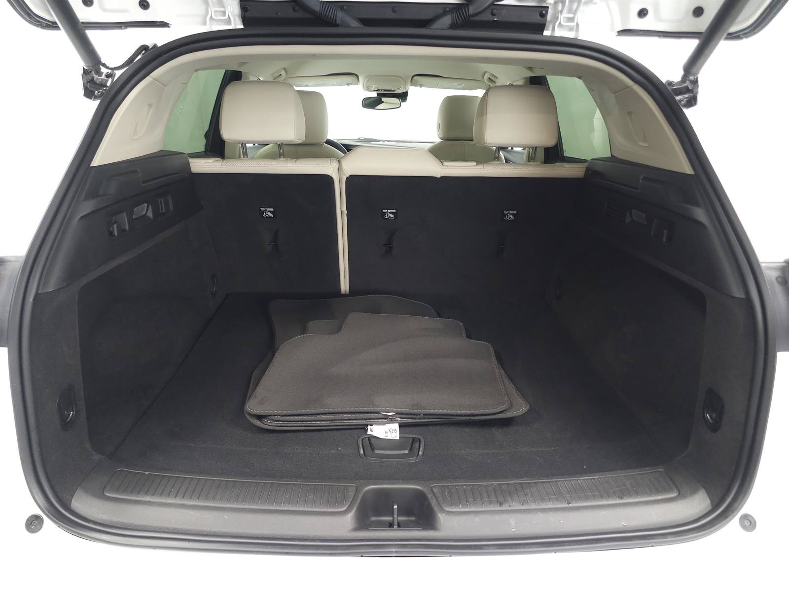 Used 2023 Buick Envision Essence AWD/4WD image 9