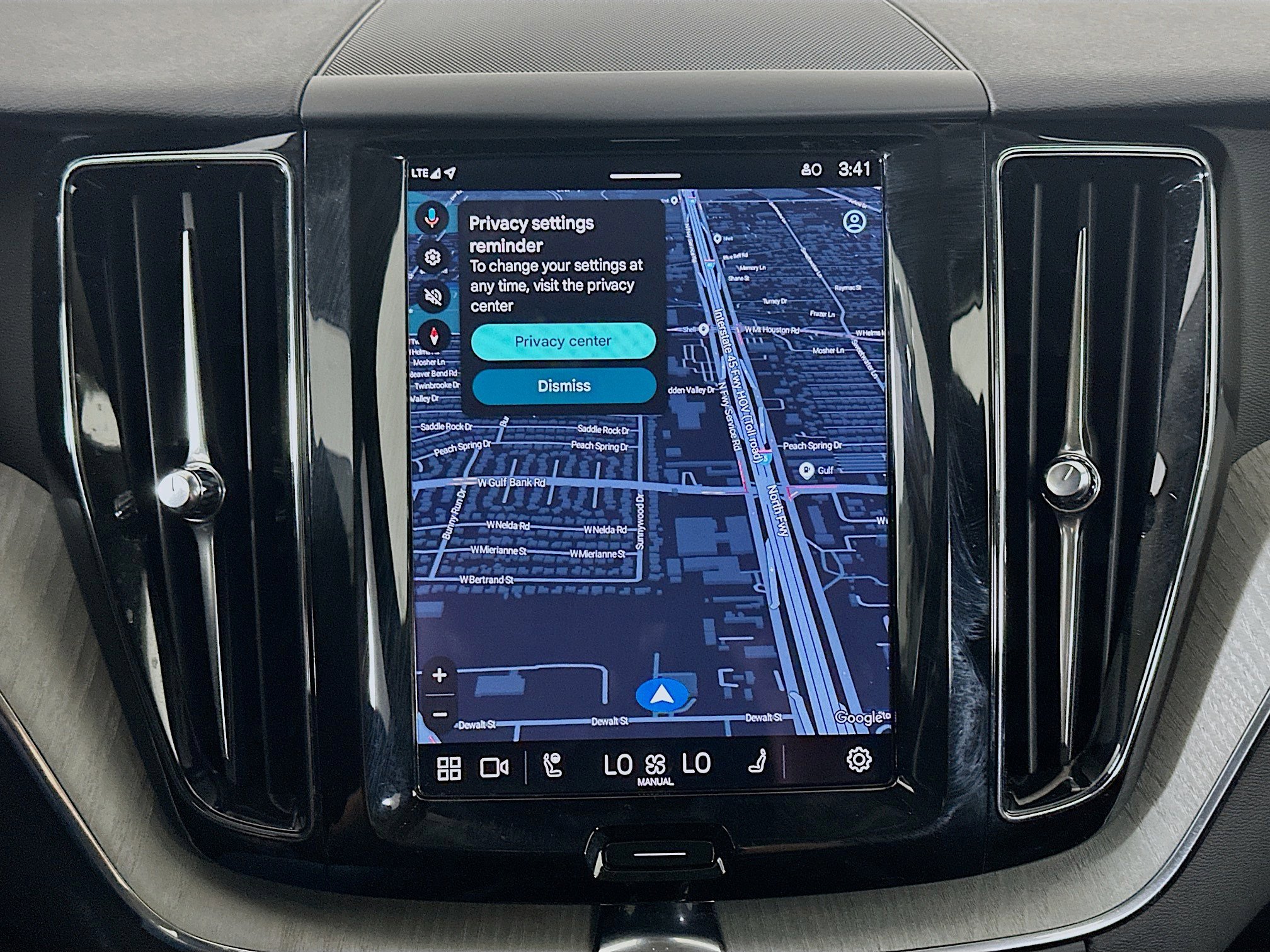 Used 2025 Volvo XC60 B5 Plus w/ Climate Package image 22