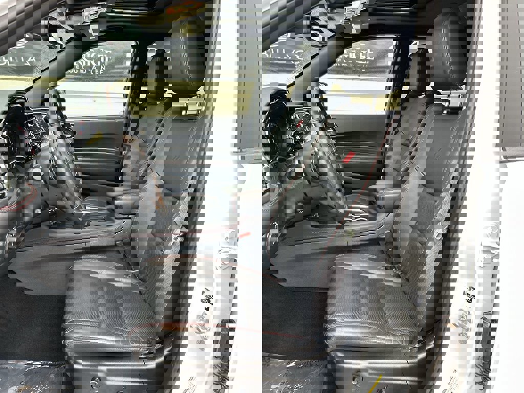 Used 2025 Dodge Durango GT image 11